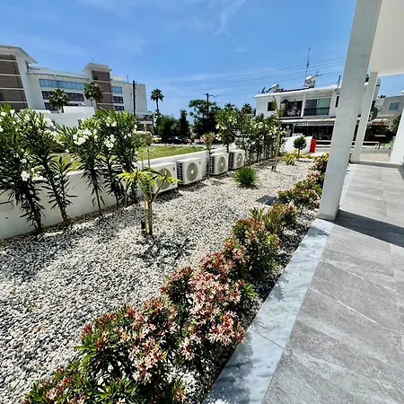 Luxury Maisonette With Terrace *