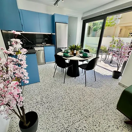 Апартаменты Luxury Maisonette With Terrace *