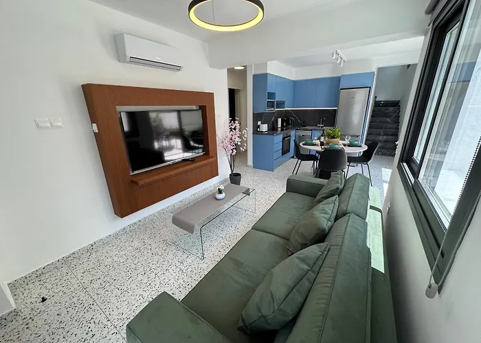 Luxury Maisonette With Terrace Apartment *