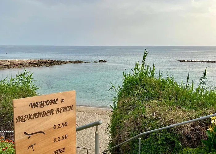 Luxury Maisonette With Terrace Apartment *