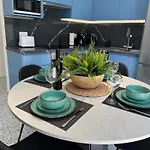 Luxury Maisonette With Terrace Apartment *