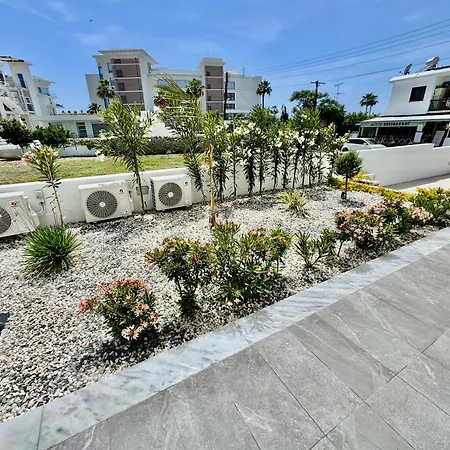 Luxury Maisonette With Terrace Apartamento