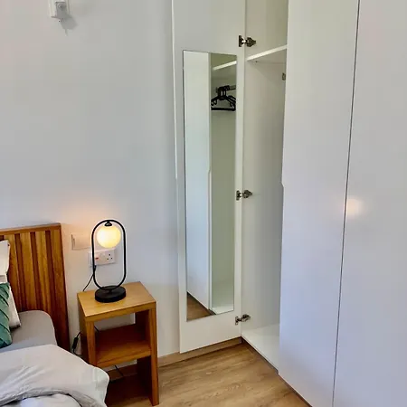 Luxury Maisonette With Terrace דירה *