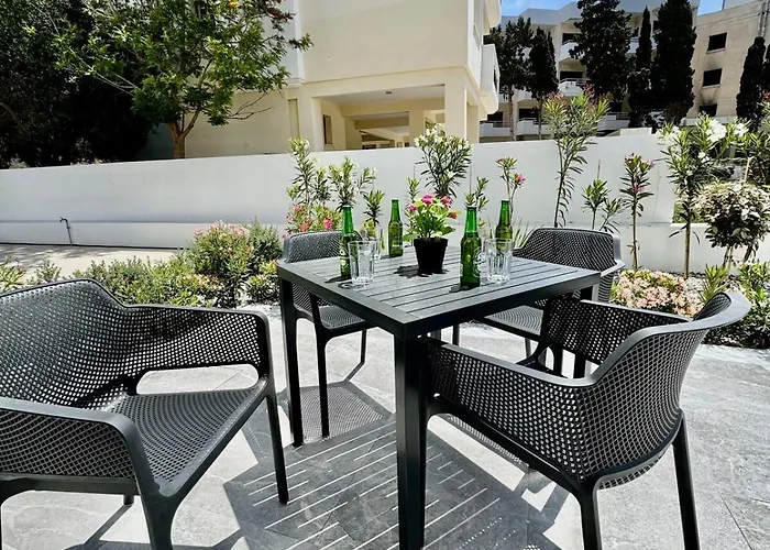 Luxury Maisonette With Terrace Apartamento